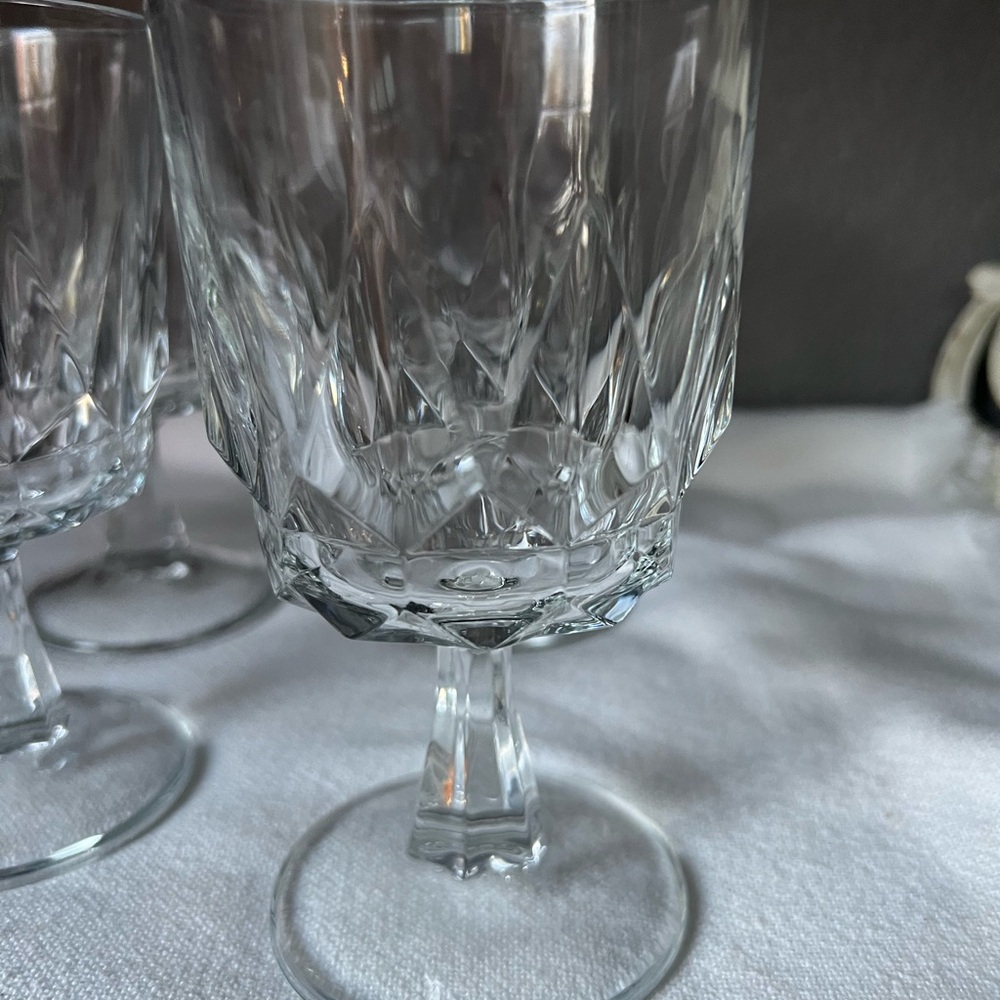 Vintage Arcoroc France Artic Wine Glass Set Of 5 Stemmed Wine Water Goblets - Picture 5 of 9